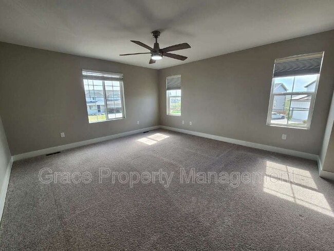 Building Photo - 6259 Bauer Wy