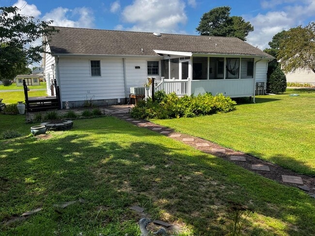 Building Photo - 7267 Olga Dr