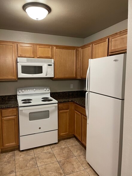 Building Photo - 2111 Sealion Dr