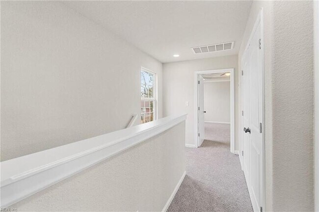 Building Photo - 2503 Azalea Ave