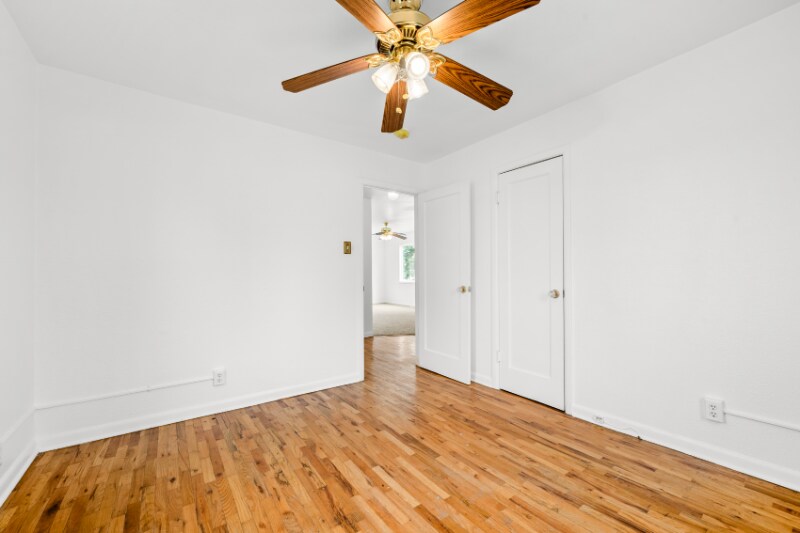 Building Photo - 803 W 18th St