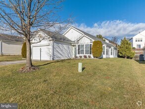 Building Photo - 3817 Champion Oak Dr