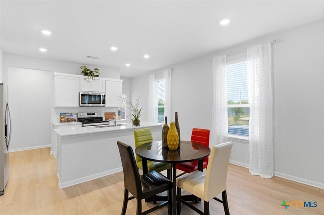 Building Photo - 149 Cutleaf