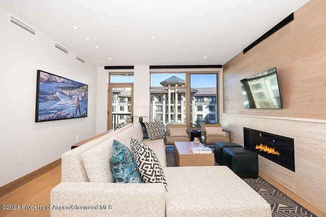 Building Photo - 130 Wood Rd