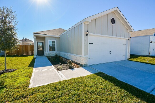 Primary Photo - 8022 Burnt Orchid Dr