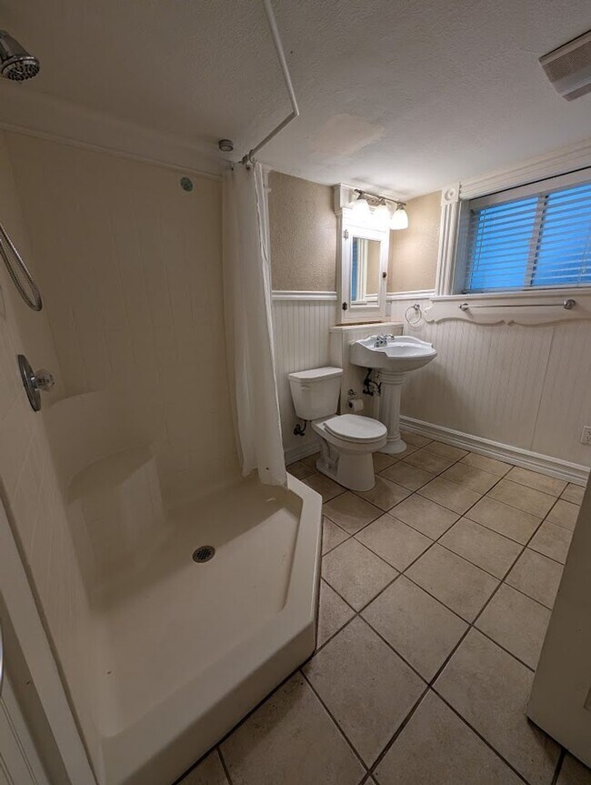 Building Photo - JL1-TFS