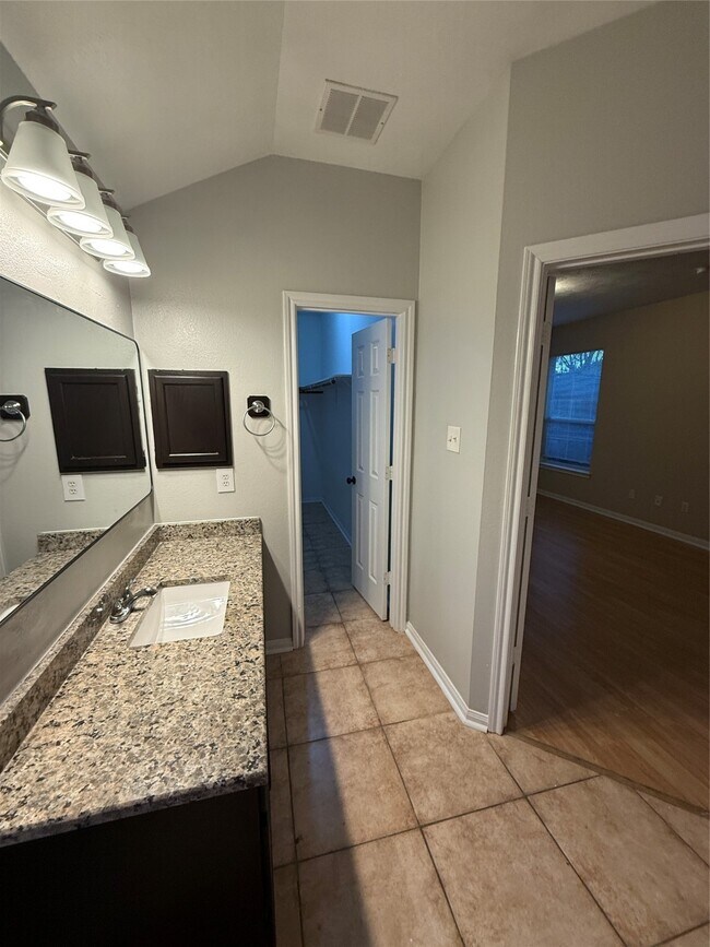 Building Photo - 22031 Falvel Dr