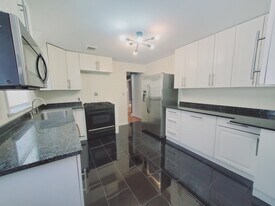 Building Photo - 663 High Ridge Rd