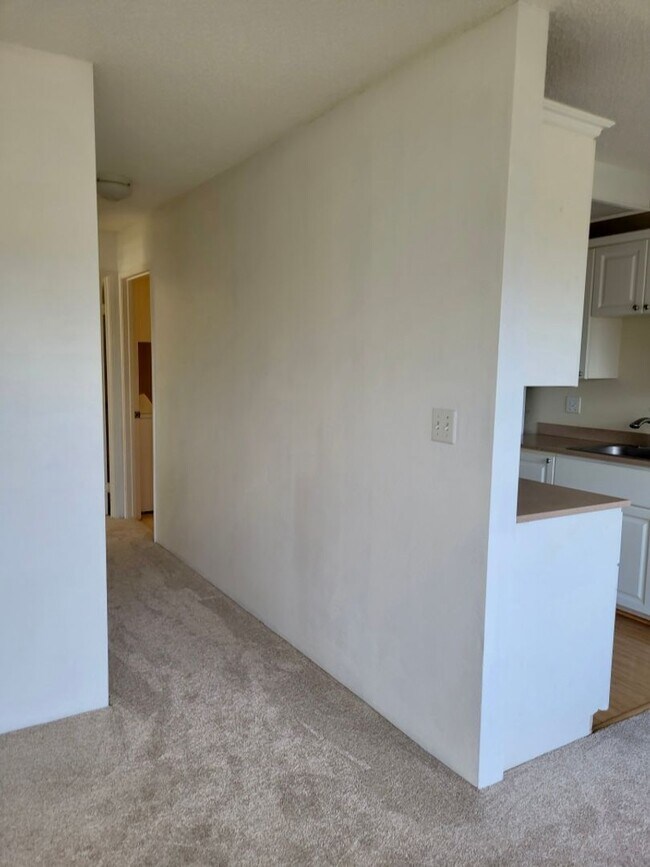 Building Photo - Available now : A 2 Bedroom, 1 bathroom with 2 assigned parking stalls at Royal Palm in Waipio