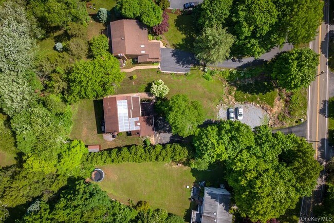 Building Photo - 64 Furnace Woods Rd