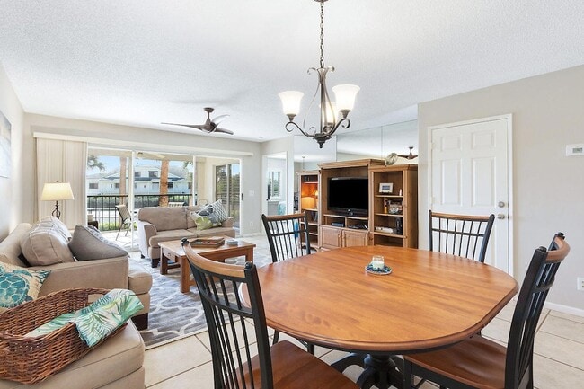 Building Photo - 275 Palm Ave