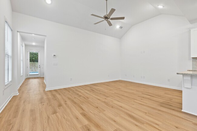 Building Photo - 126 Summer St