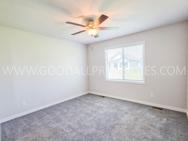 Building Photo - 18203 Alpine Dr