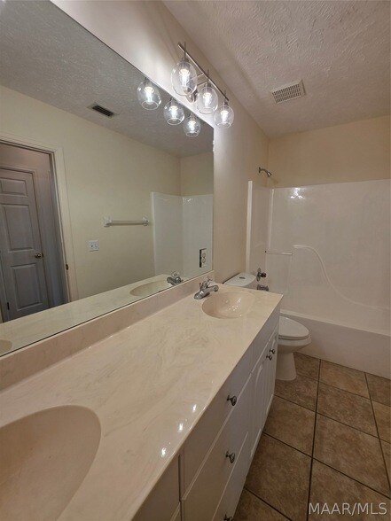 Building Photo - 9400 Bristlecone Dr