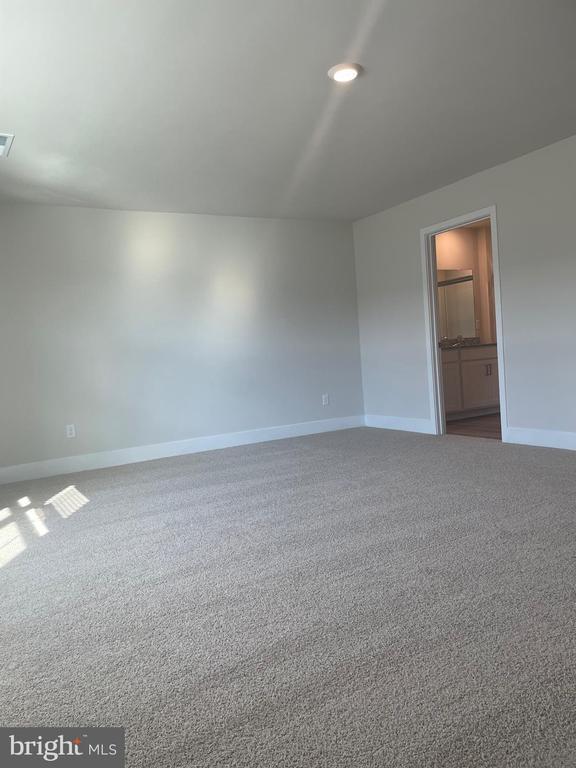 Building Photo - 107 Haida Ln