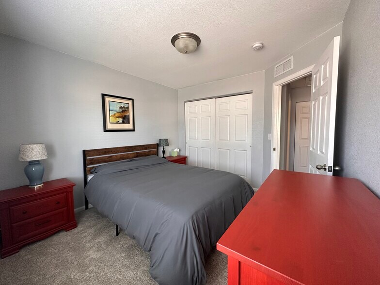 2nd bedroom - 265 Madison Ave