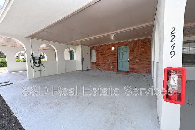 Building Photo - 2249 9th St SE