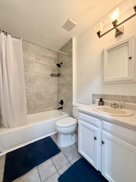 Building Photo - 2708 W 98th Dr