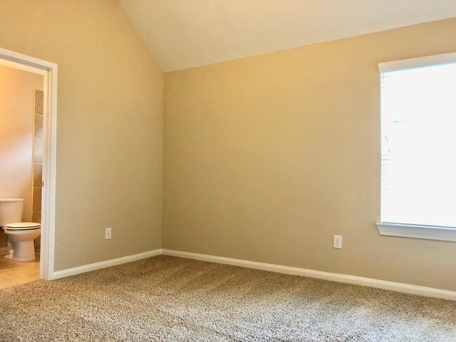 Building Photo - 3022 Rocky Canyon Dr