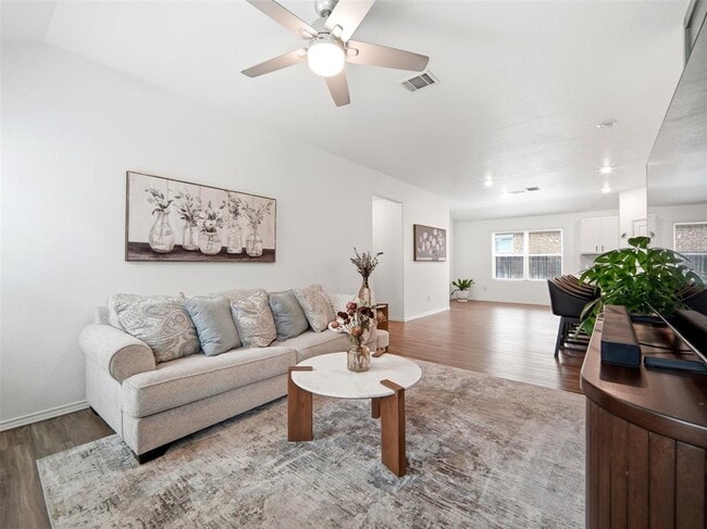 Building Photo - 21412 Wilmiller Ln