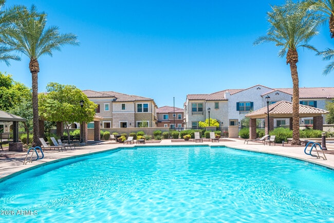 Building Photo - 1739 E Dogwood Ln