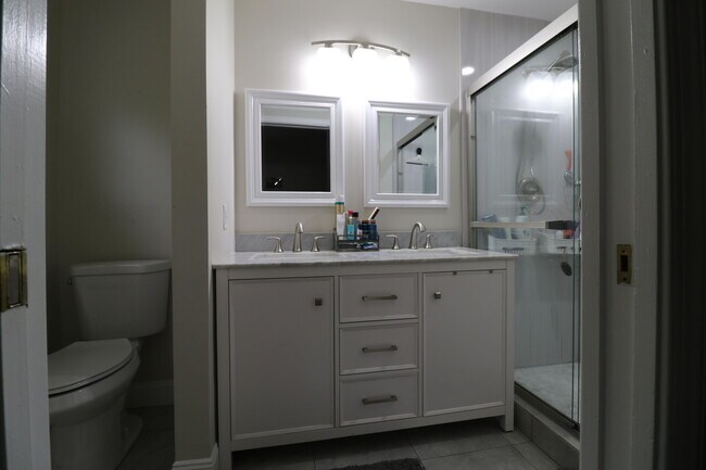 Building Photo - 6848 Brook Hollow Rd