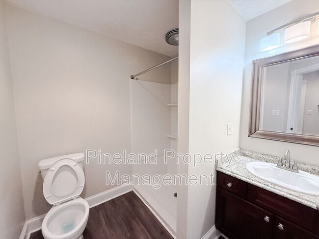 Building Photo - 5300 Walnut Dr