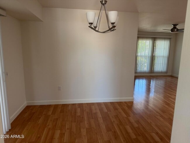 Building Photo - 10833 W Santa Fe Dr
