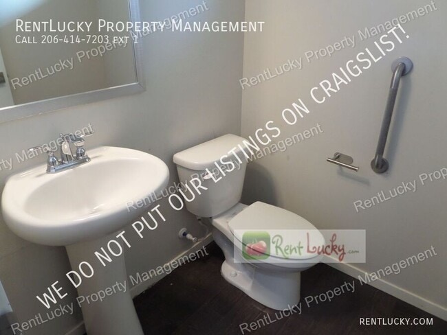 Building Photo - 24520 95th Pl S