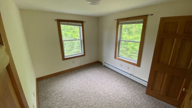 Building Photo - University Student Rental- Available for t...