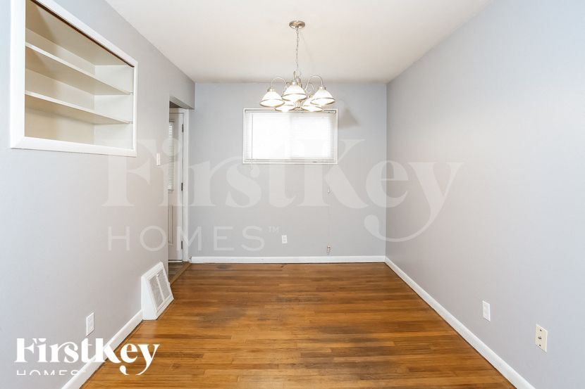 Building Photo - 1095 Ozment Dr