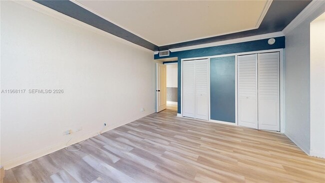 Building Photo - 1800 NE 114th St