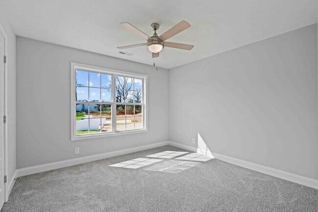 Building Photo - 9 Highland Blf Wy