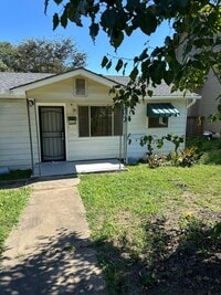 Building Photo - 3 Bedroom and 2 Bathroom home.