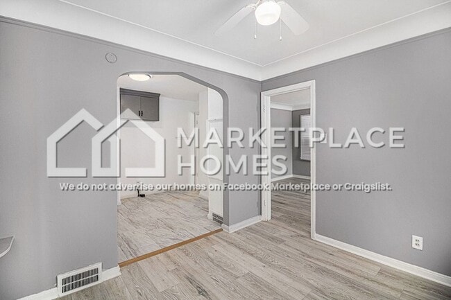 Building Photo - 15073 Strathmoor St