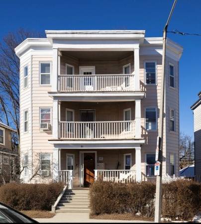 Building Photo - 81 Mora St