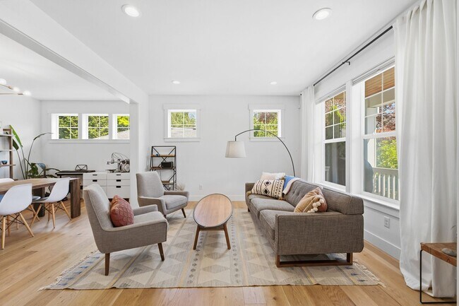 Building Photo - Remarkable Craftsman-4BR
