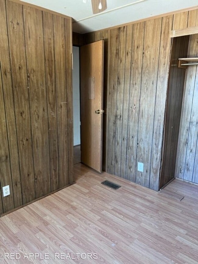 Building Photo - 3 br, 2 bath House - 601 Chapel Hill Rd