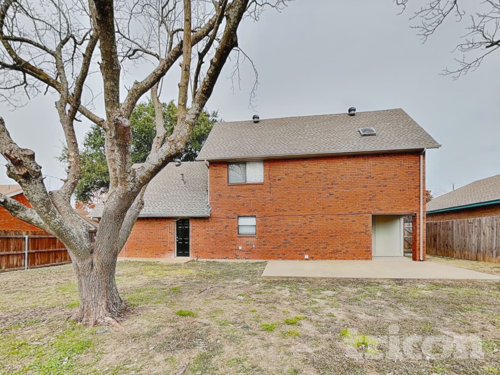 Building Photo - 2124 Glenn Ln