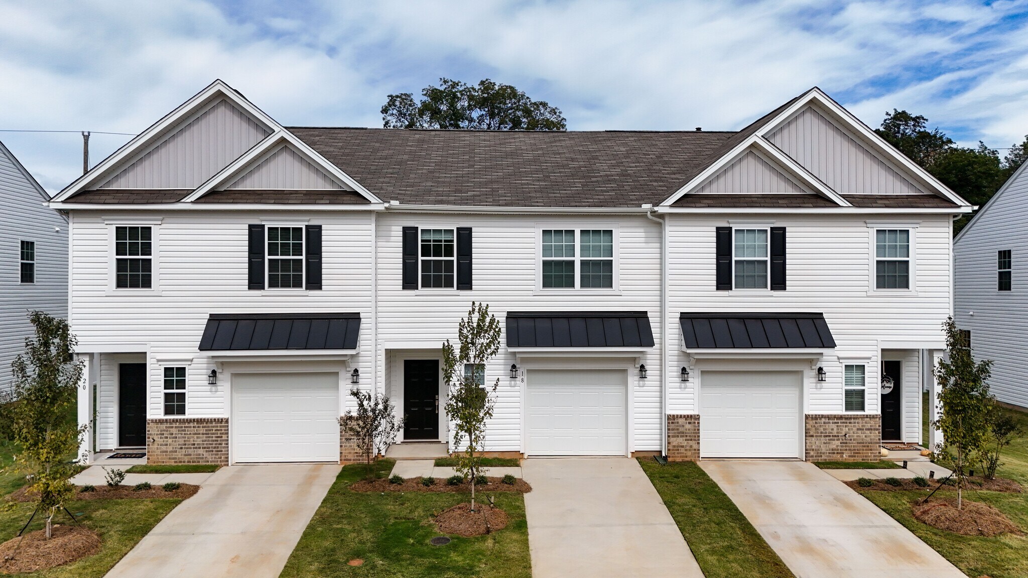 Building Photo - 18 Twiggs Ln