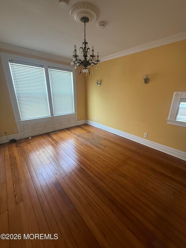 Building Photo - 511 4th Ave