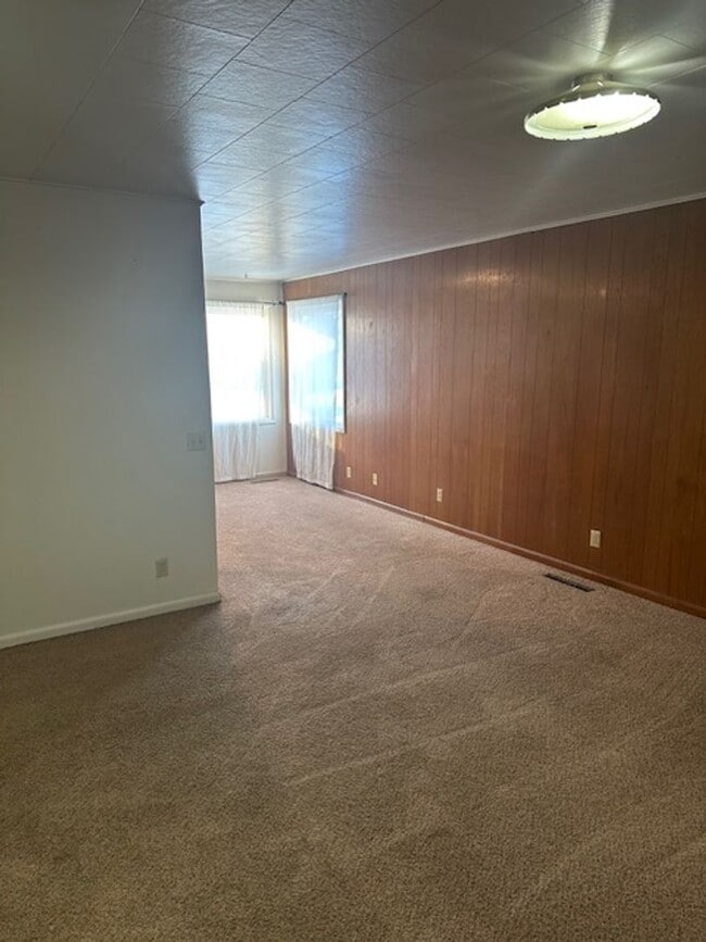 Building Photo - Nice 3 bedroom Home in Target Range