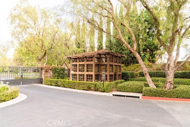 Building Photo - 41 Bamboo