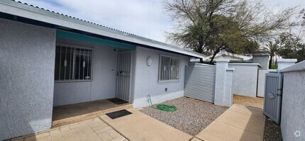 Building Photo - pm0649