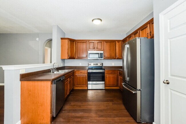 Building Photo - 9918 White Poplar Dr