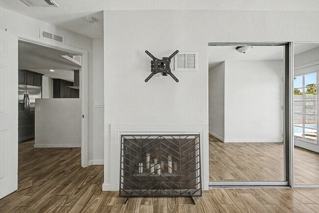 Building Photo - 13608 N 41st Pl