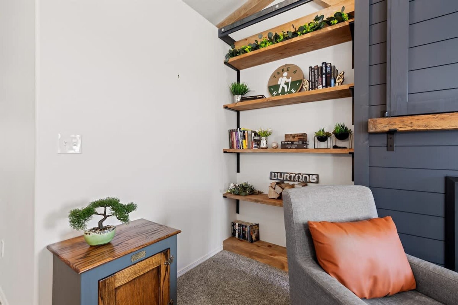 Building Photo - 16757 Ryeland Ave