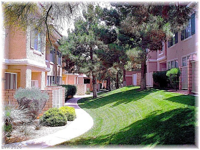 Building Photo - 251 S Green Valley Pkwy