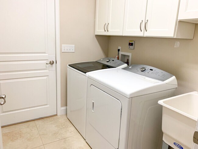 Building Photo - Oak Ridge Home – 3 Bed, 2 Bath in Peaceful High Springs Setting