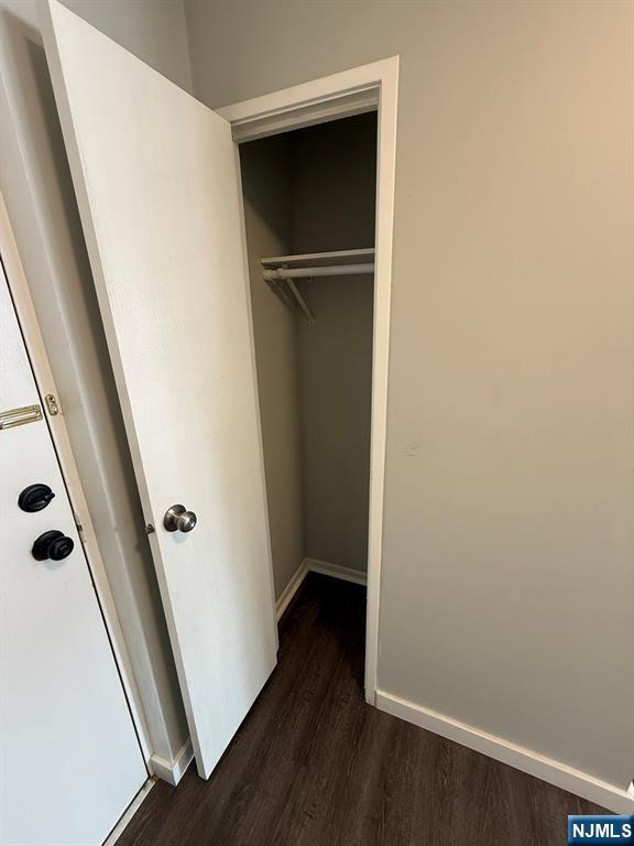 Building Photo - 5 Linden St